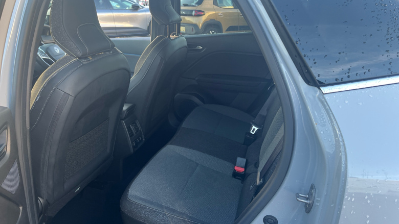 Renault Symbioz 1.6 E-Tech FHEV 145 Techno 5dr Auto Hybrid Estate